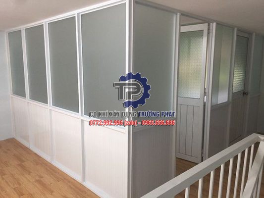 Cơ Khí Trường Phát là đơn vị chuyên về Dịch vụ thi công vách ngăn nhôm kính chuyên nghiệp tại Đồng Nai giá rẻ uy tín chất lượng - 0772.992.996