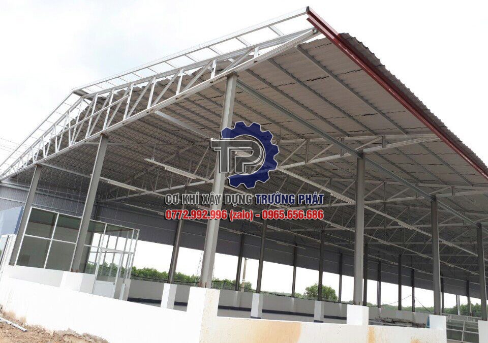 Trường Phát là Đơn vị thi công nhà xưởng thép tiền chế giá rẻ chuyên nghiệp tại Đồng Nai Gọi ngay 0772.992.996 lắp đặt nhà xưởng thép tiền chế