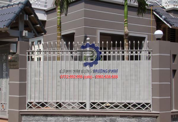 Làm hàng rào sắt mỹ thuật uy tín giá rẻ tại Xuân Lộc