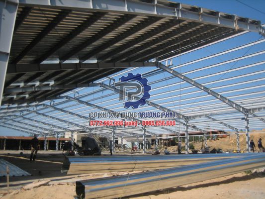 Làm mái tôn nhà xưởng giá rẻ tại Long Khánh