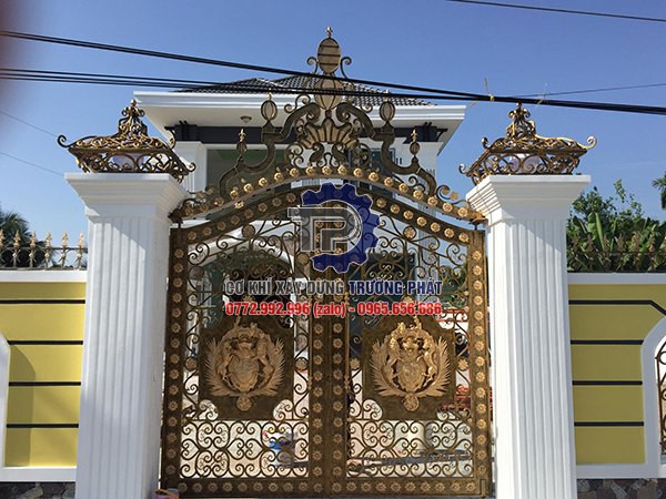 Làm cổng sắt mỹ thuật uy tín giá rẻ thi công lắp đặt tại Nhơn Trạch