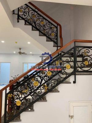 Cầu thang sắt mỹ thuật Phú Nhuận